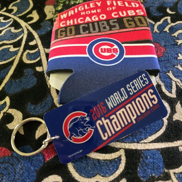 Chicago cubs koozie and Keychain 2016 champions - Picture 2 of 5